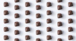 JOHN DOG John Dog Chapsy z wołowiny szwajcarskiej 70% 100g